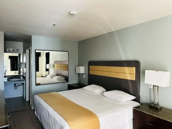 Royal Inn Motel