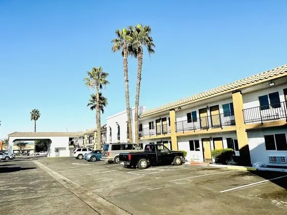 Royal Inn Motel