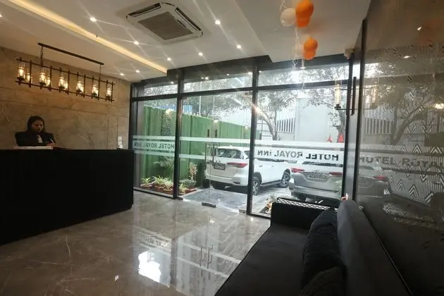 Hotel Royal Inn Mahalaxmi - Lobi
