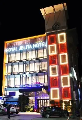Royal Jelita Hotel - Dış Mekan