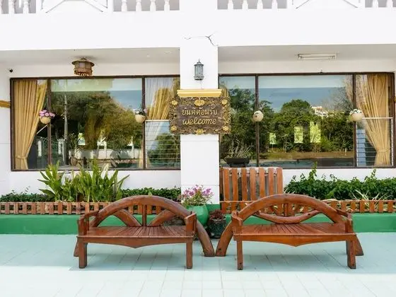 Royal Jommanee Hotel - Dış Mekan