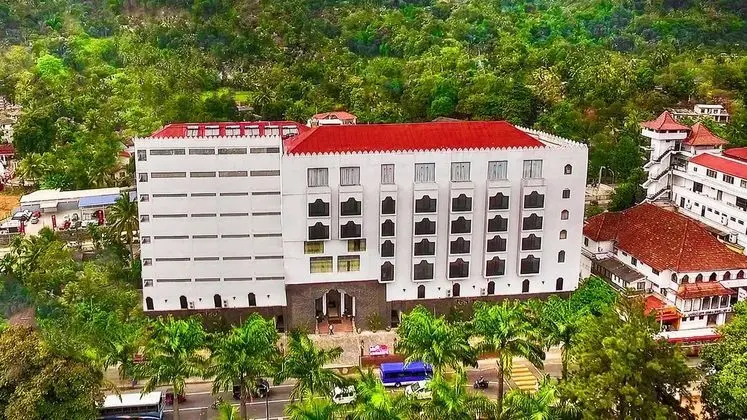 Royal Kandyan - Kandy