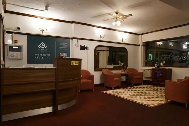 Royal Hotel Kettering - Dış Mekan