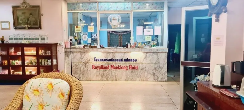 Royal Land Mae Klong Hotel - Lobi