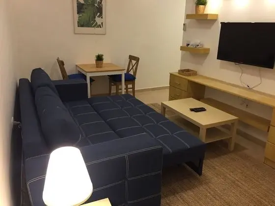 The Royal Luxury Apartments & studios - Oda