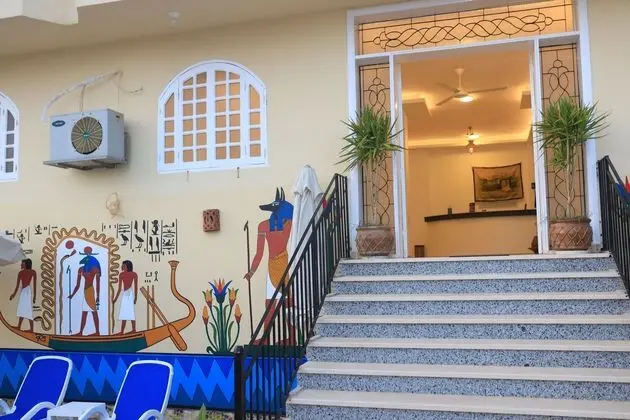 Royal Mountain Hotel - Dış Mekan