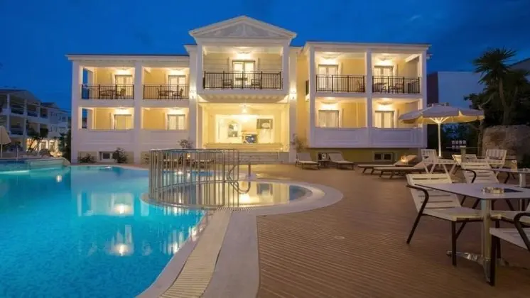 Royal Nidri Hotel & Apartments - Dış Mekan