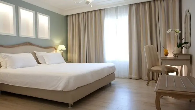 Royal Nidri Hotel & Apartments - Oda