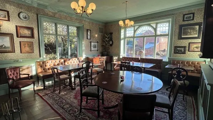 The Royal Oak Hotel and Restaurant - Yerinde Yemek