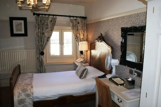 Royal Oak Hotel