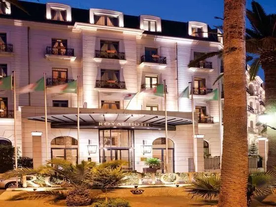 Royal Hotel Oran Mgallery by Sofitel - Dış Mekan