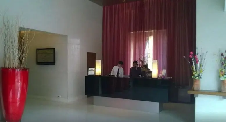 Royal Orchid Central Pune - Lobi