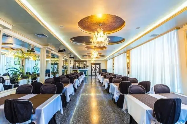Royal Palace Hotel - Yerinde Yemek