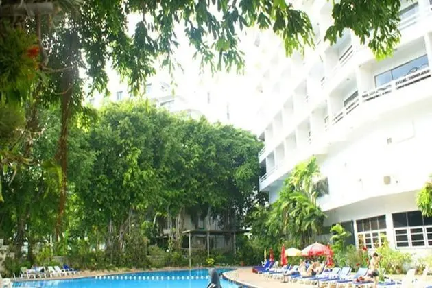 Royal Palace Hotel Pattaya - Havuz