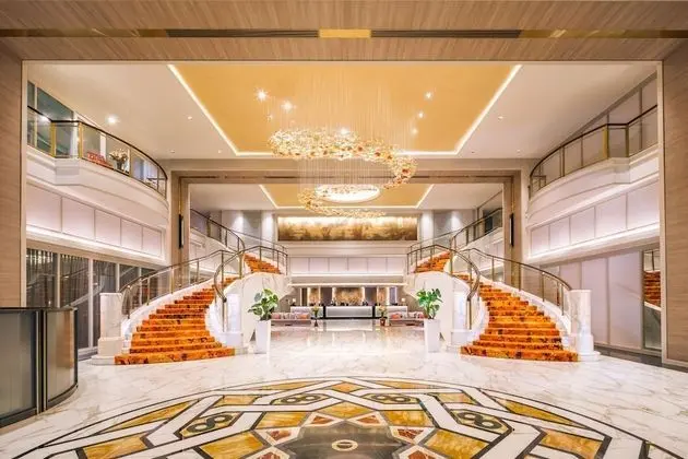 Royal Plaza on Scotts - Lobi