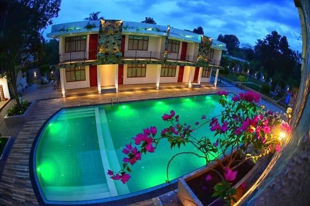 Royal Reach Family Resort