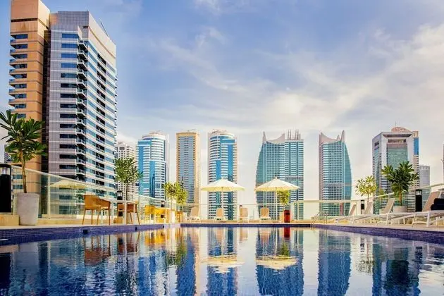 Royal Regency Suites - Havuz