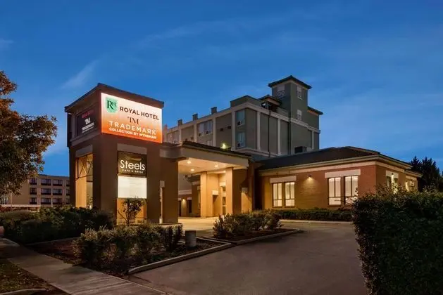 ROYAL HOTEL REGINA TRADEMARK COLLECTION BY WYNDHAM