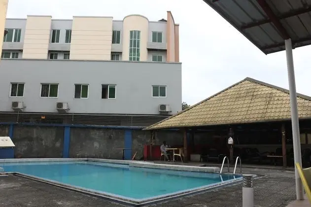 Royal Residence Guest House - Havuz