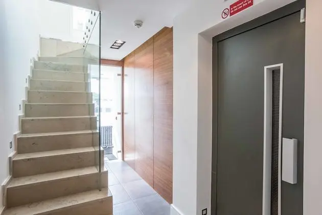 Royal Residence Penthouse - Lobi