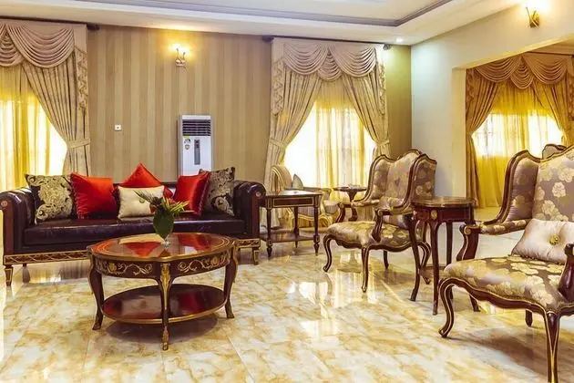 Royal Spring Palm Hotel & Apartment