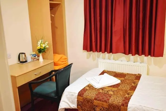 Royal Square Hotel - BHX & NEC - Oda