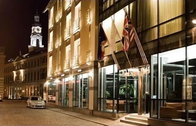 Royal Square Hotel & Suites