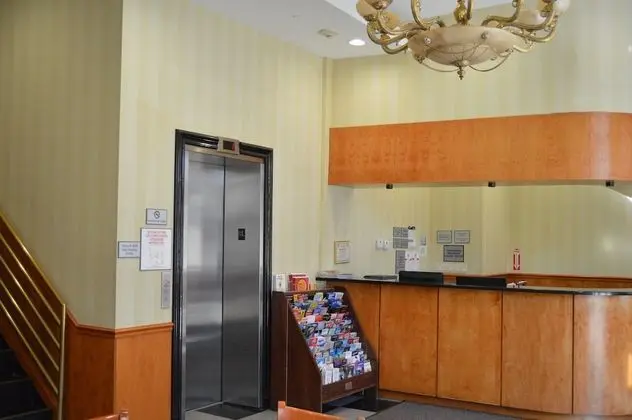 Royal Stay Hotel - Lobi