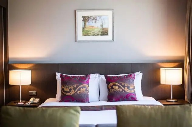 Royal Suite Hotel Bangkok - Oda