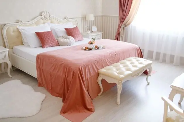 Royal Suite near Lake - Öne Çıkan Resim