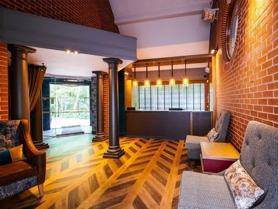 The Royal Toby Hotel - Lobi