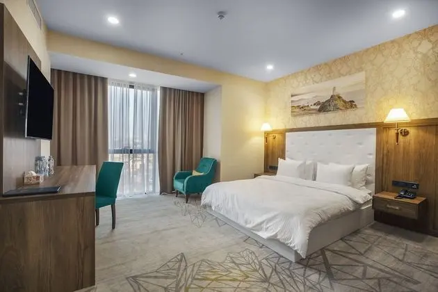 Royal Tulip Hotel & Casino Tbilisi - Oda