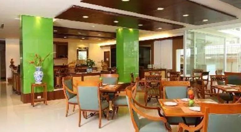Royal View Resort Hotel, Bangkok - Yeme / İçme