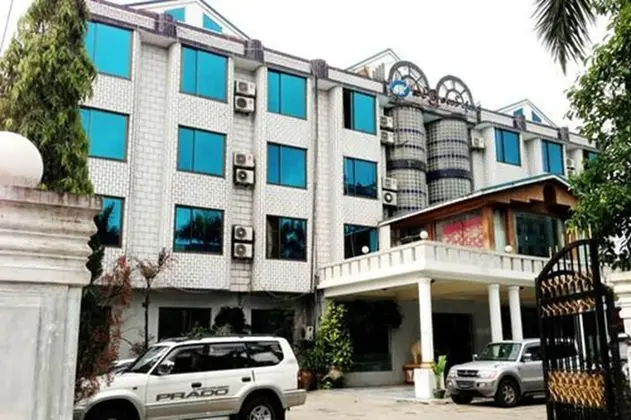 Royal White Elephant Hotel