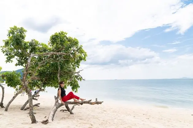 Royal Yao Yai Island Beach Resort - Near Phuket - Plaj