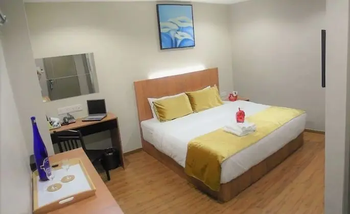 Royale Hotel - Öne Çıkan Resim
