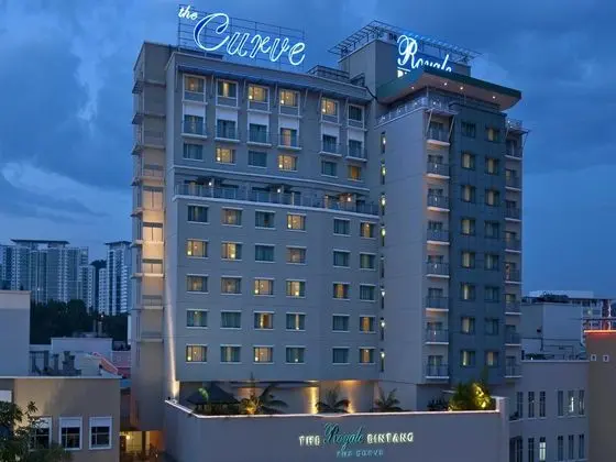 Royale Chulan The Curve