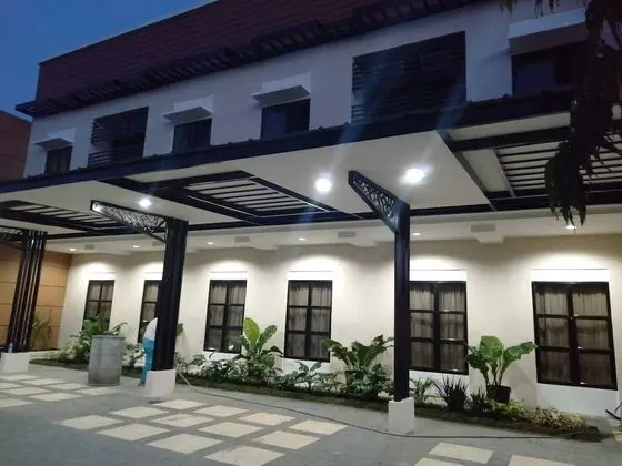 The Royale House Travel Inn and Dormitel - Dış Mekan
