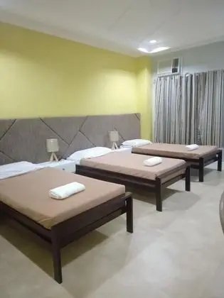 The Royale House Travel Inn and Dormitel - Spa