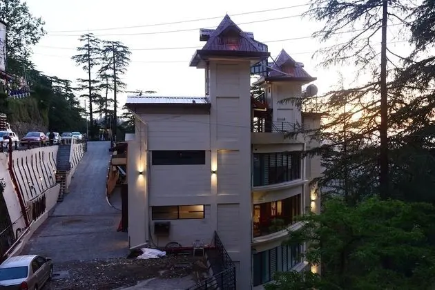 Royale Retreat