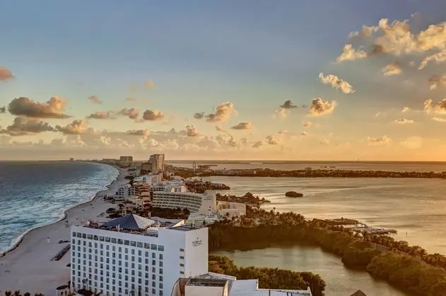 Royalton Chic Suites Cancun Resort & Spa.