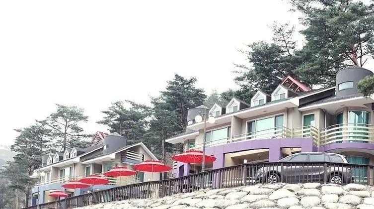 Royaltree Pension