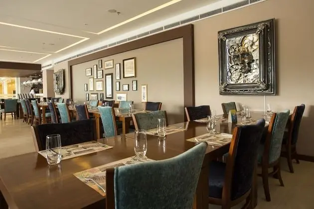Royce Hotel & Casino - Yerinde Yemek