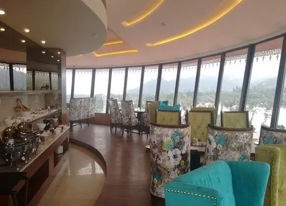 RS Sarovar Portico Palampur - Yerinde Yemek