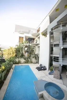 Hotel Rs Suites