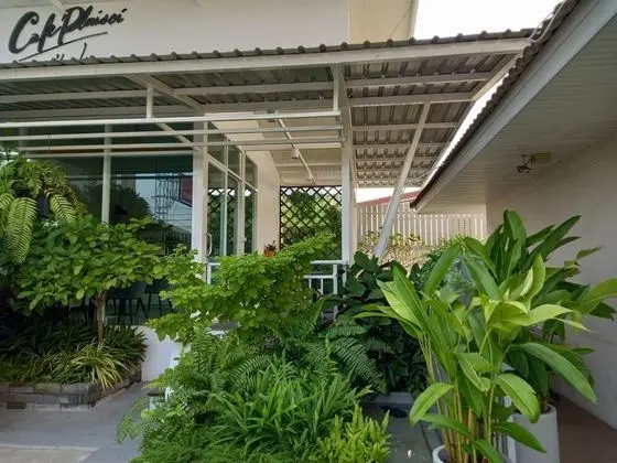 Ruan Plaisoi Apartment