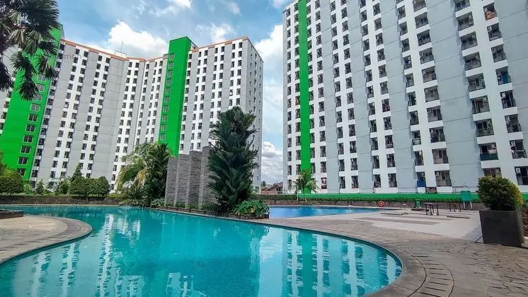 Ruang Nyaman at Apartment GreenLake View