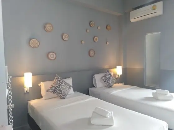 The Rubber Hotel - Oda