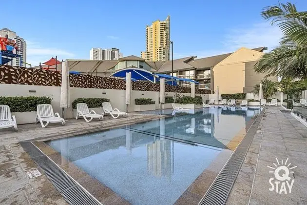Ruby Apartments - Q Stay - Havuz
