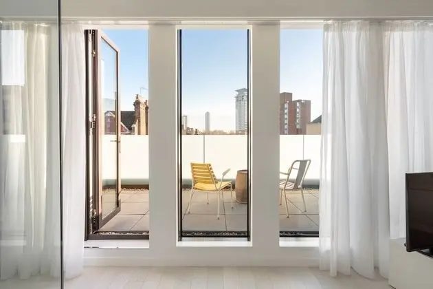 Ruby Lucy Hotel London - Oda Manzaraları